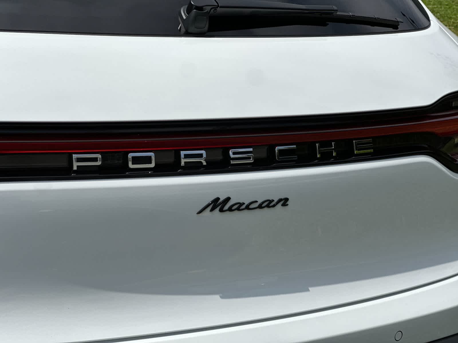 2026 Porsche Macan Base