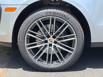 2026 Porsche Macan Macan