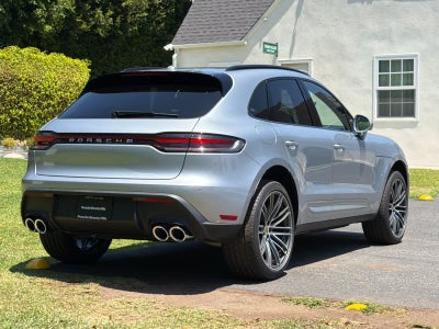 2026 Porsche Macan Macan