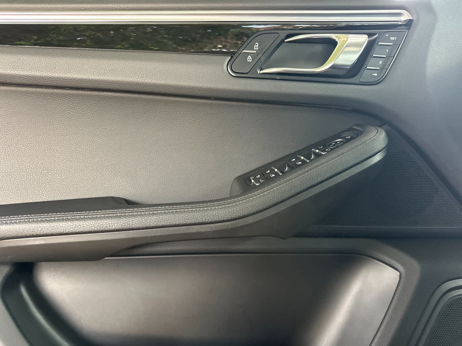 2022 Porsche Macan Macan