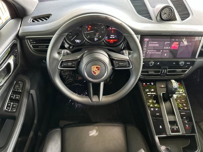 2022 Porsche Macan Macan