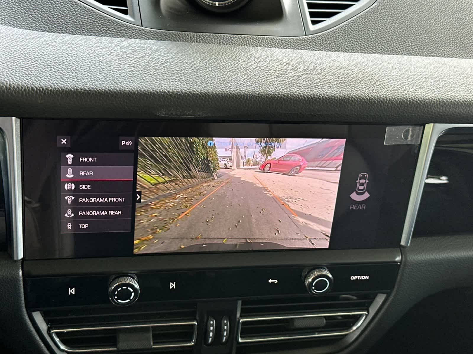 2022 Porsche Macan Macan