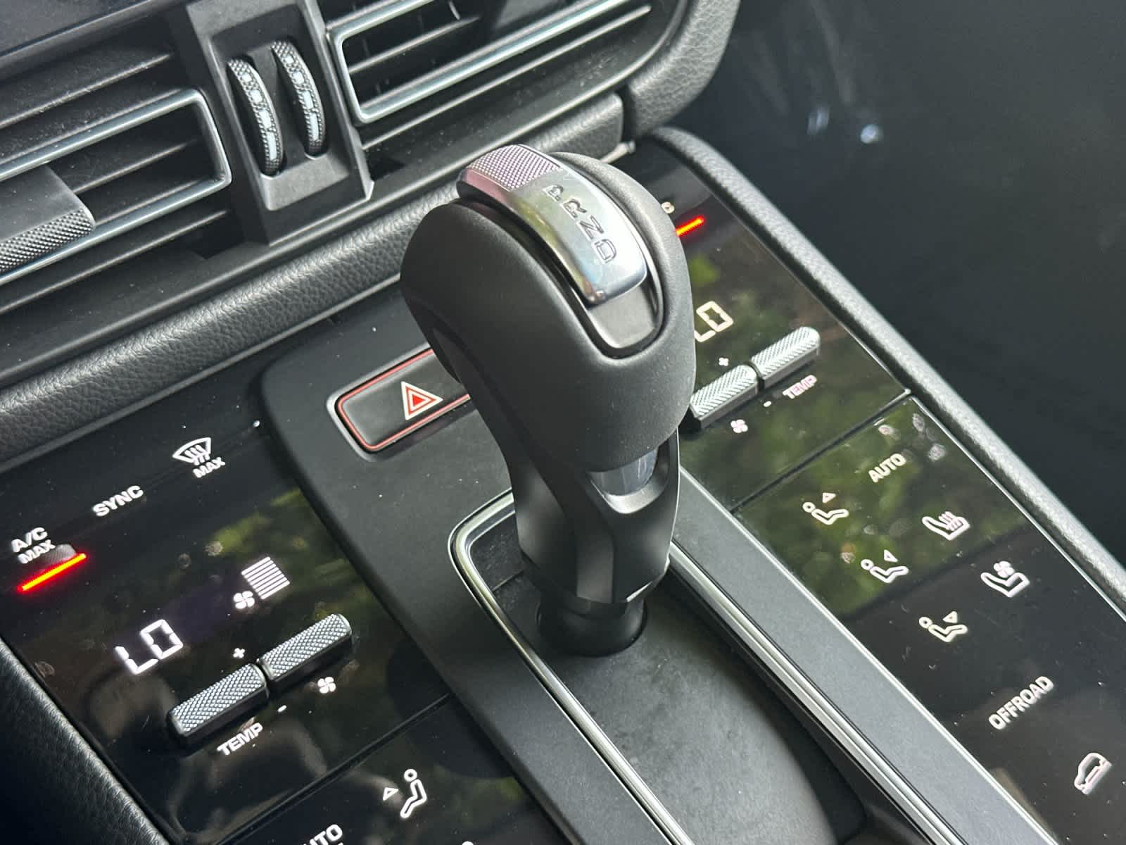 2022 Porsche Macan Macan