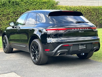 2022 Porsche Macan Macan