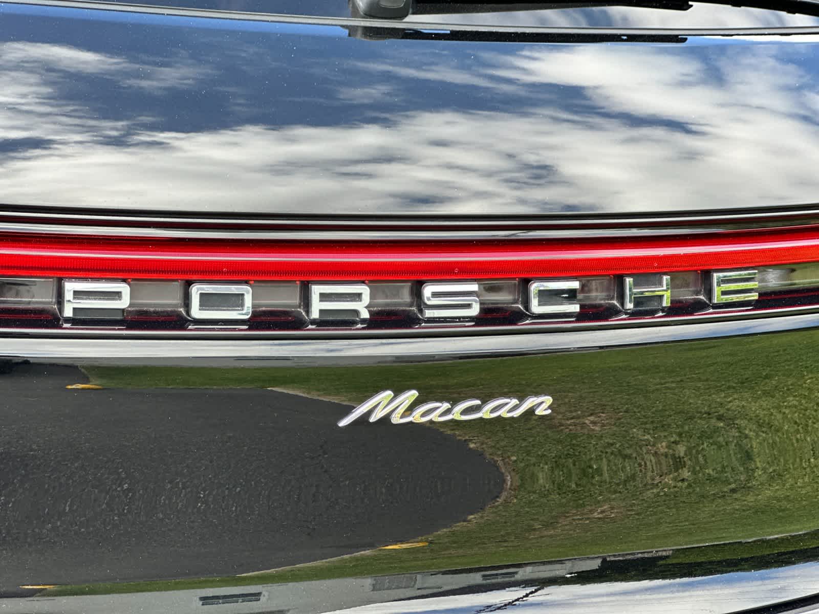 2022 Porsche Macan Macan
