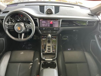 2022 Porsche Macan Macan