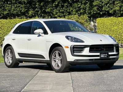 2025 Porsche Macan AWD