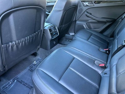 2025 Porsche Macan AWD