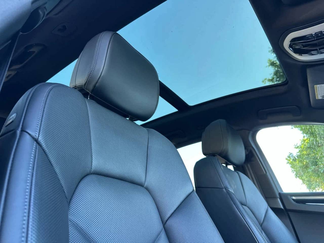 2025 Porsche Macan AWD