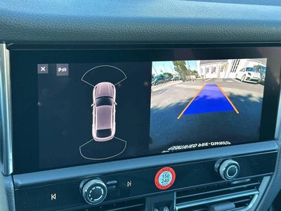 2025 Porsche Macan AWD