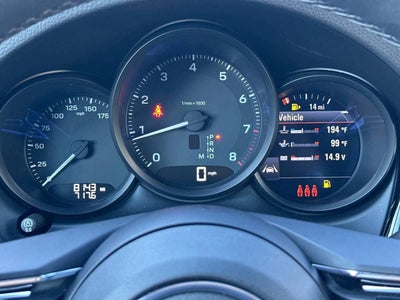 2025 Porsche Macan AWD