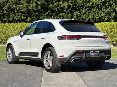 2025 Porsche Macan AWD
