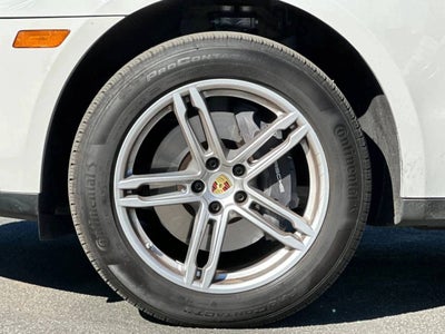 2025 Porsche Macan AWD