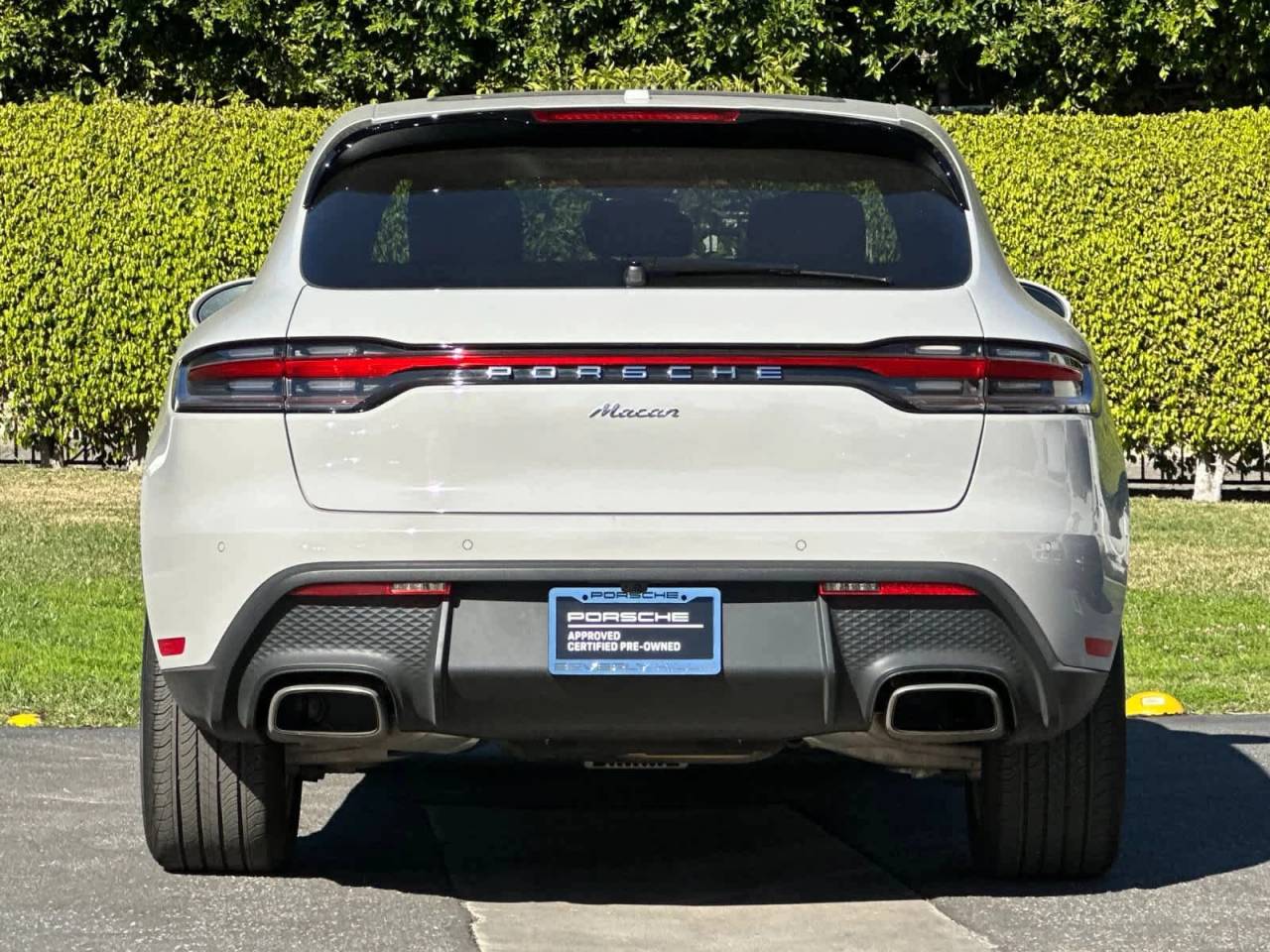 2025 Porsche Macan AWD