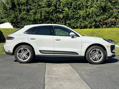 2025 Porsche Macan AWD