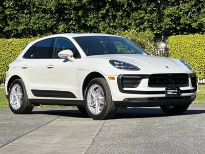 2025 Porsche Macan AWD