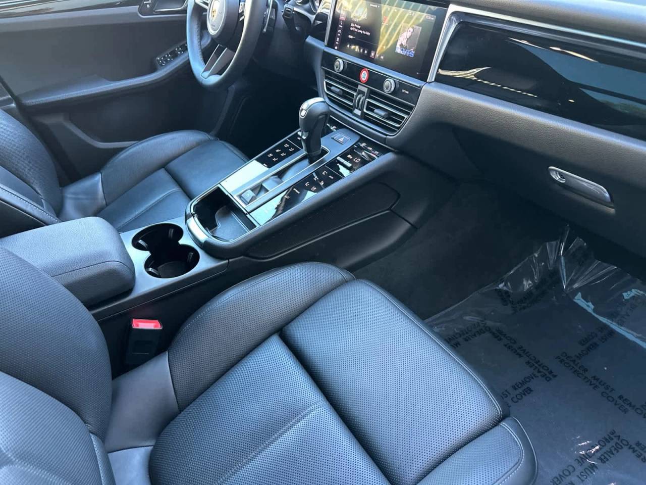 2025 Porsche Macan AWD