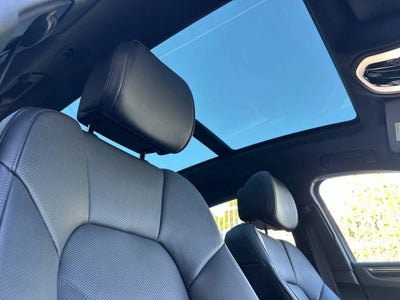 2025 Porsche Macan AWD