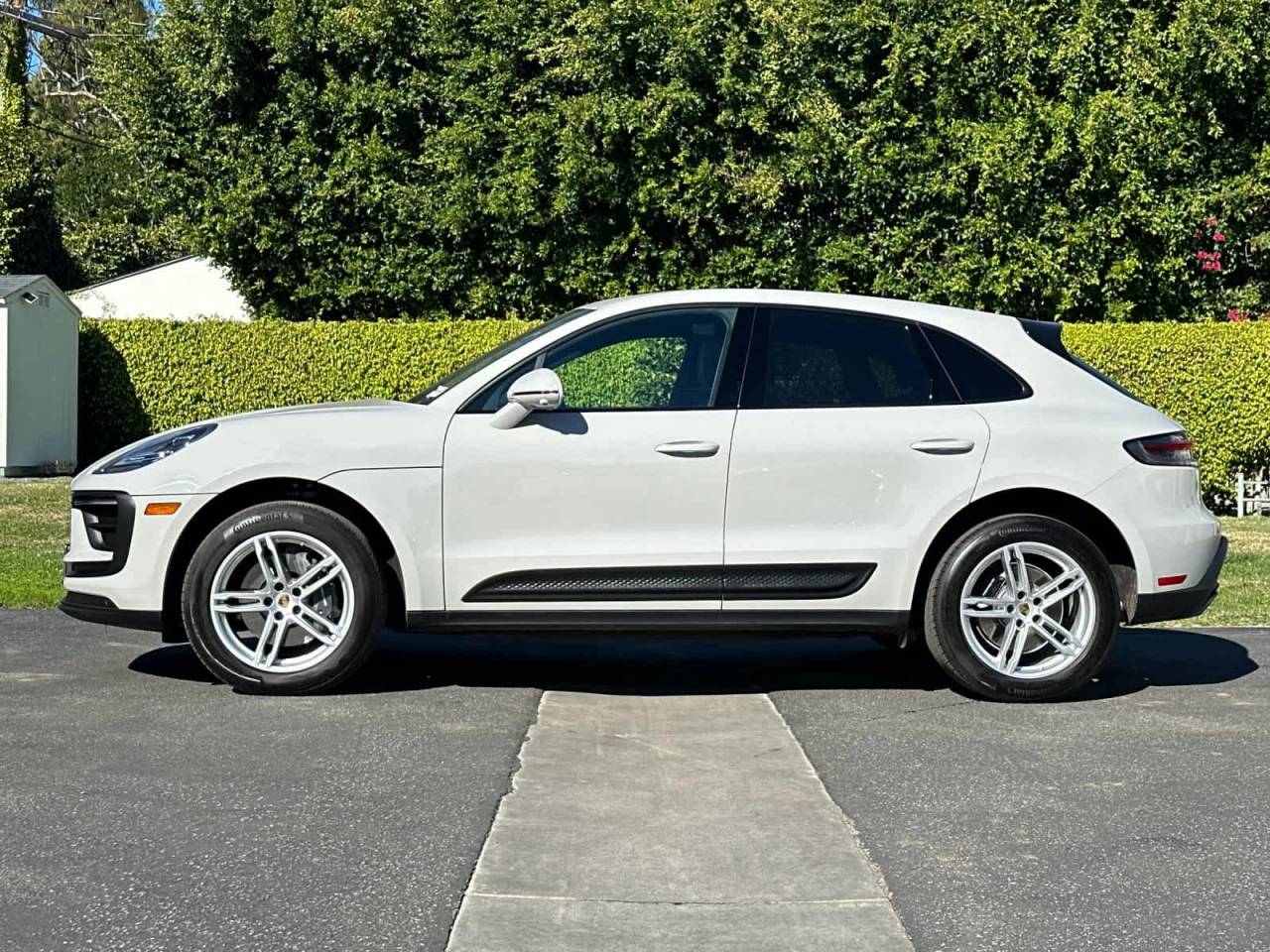 2025 Porsche Macan AWD