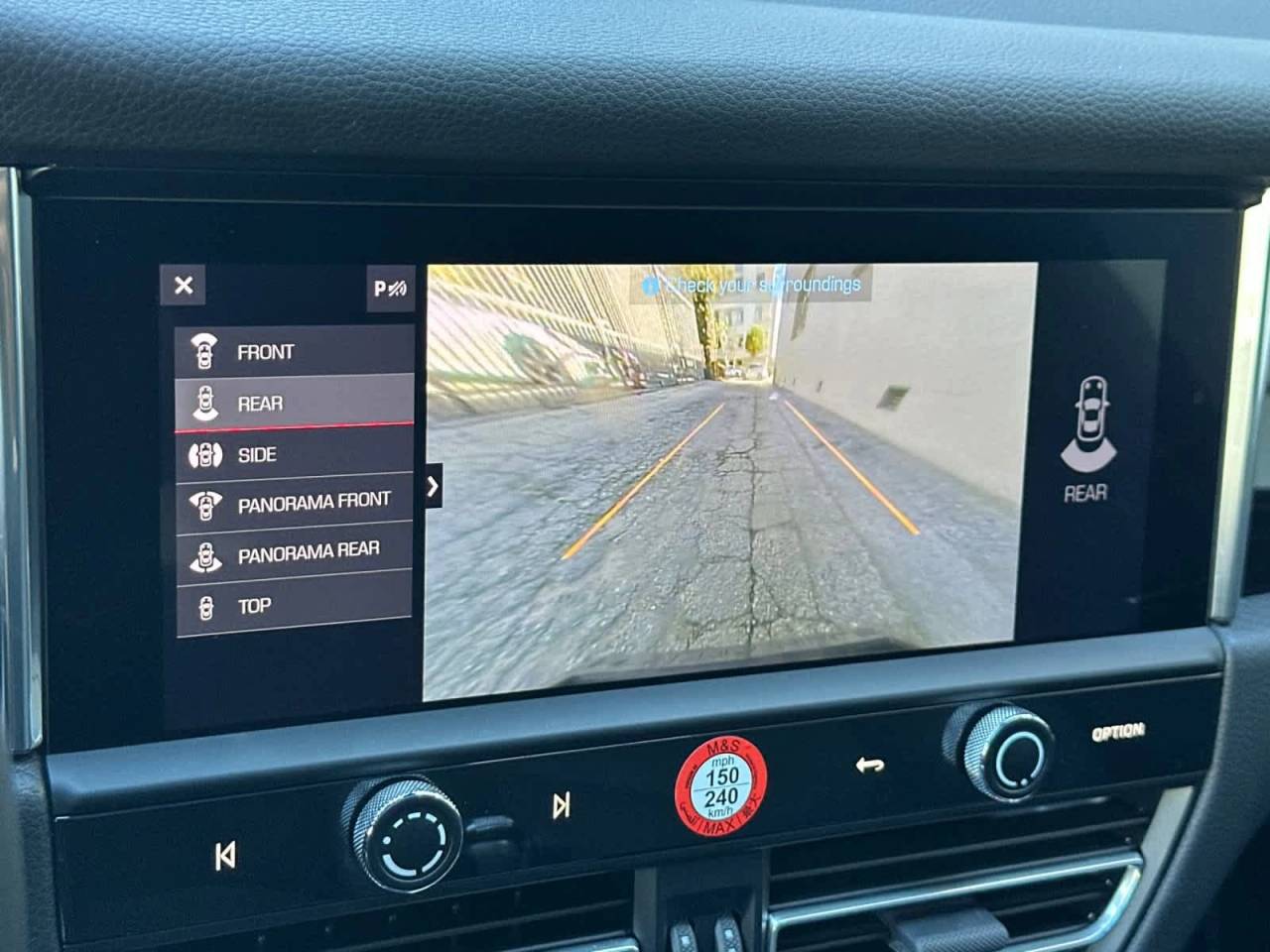 2025 Porsche Macan AWD