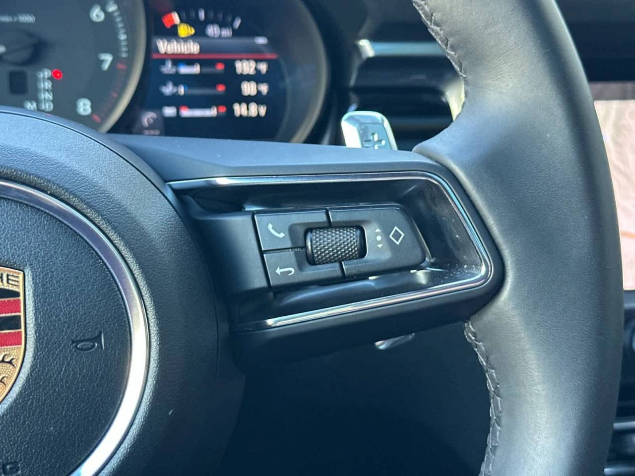 2025 Porsche Macan AWD