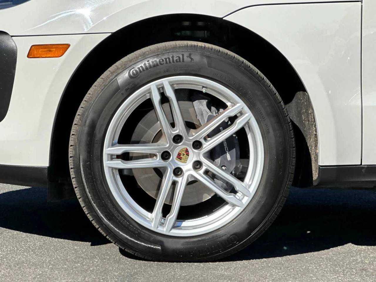 2025 Porsche Macan AWD