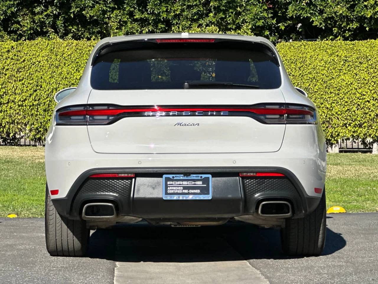 2025 Porsche Macan AWD
