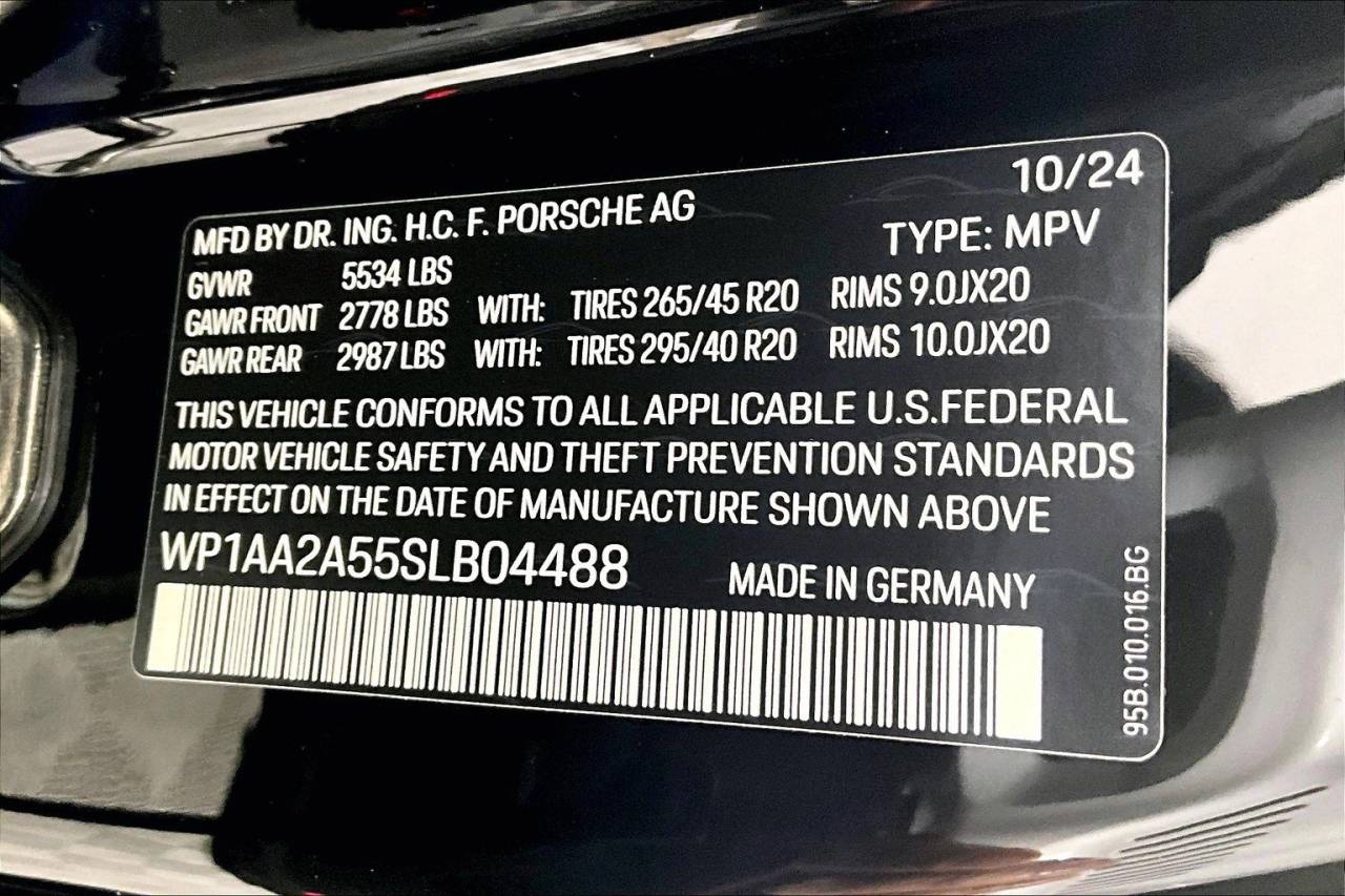 2025 Porsche Macan AWD