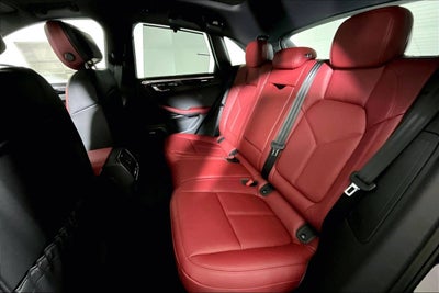 2025 Porsche Macan AWD