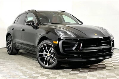 2025 Porsche Macan AWD
