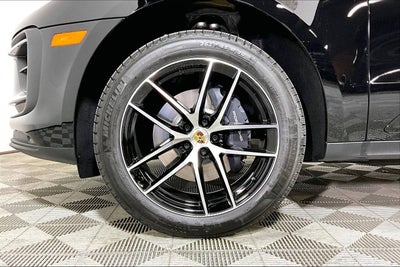 2025 Porsche Macan AWD