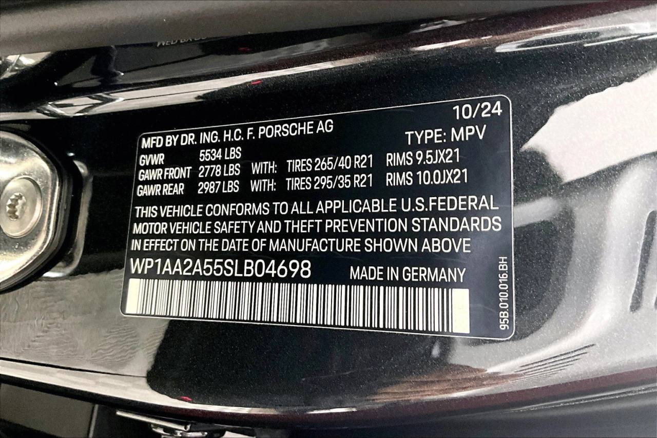 2025 Porsche Macan AWD