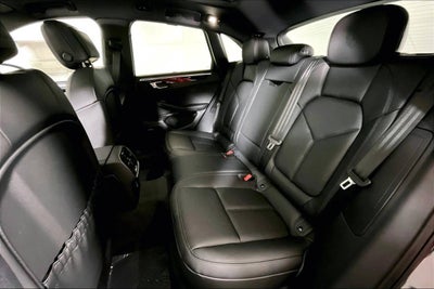 2025 Porsche Macan AWD