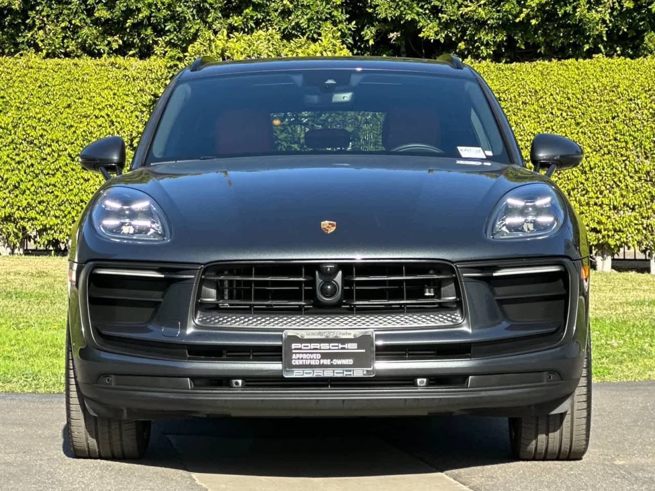 2025 Porsche Macan AWD