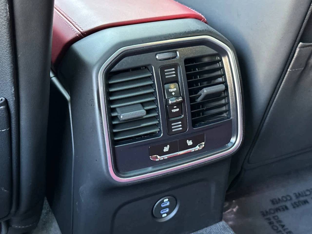 2025 Porsche Macan AWD