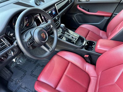2025 Porsche Macan AWD