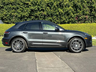2025 Porsche Macan AWD