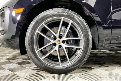 2025 Porsche Macan AWD