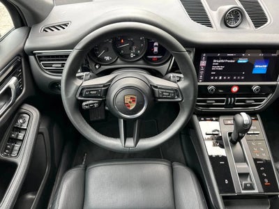 2025 Porsche Macan AWD
