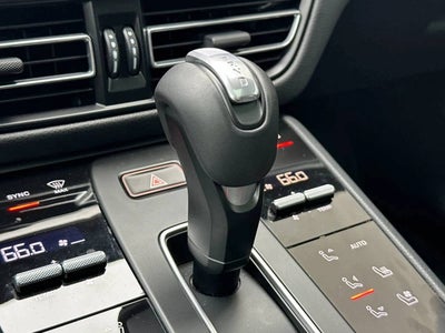 2025 Porsche Macan AWD