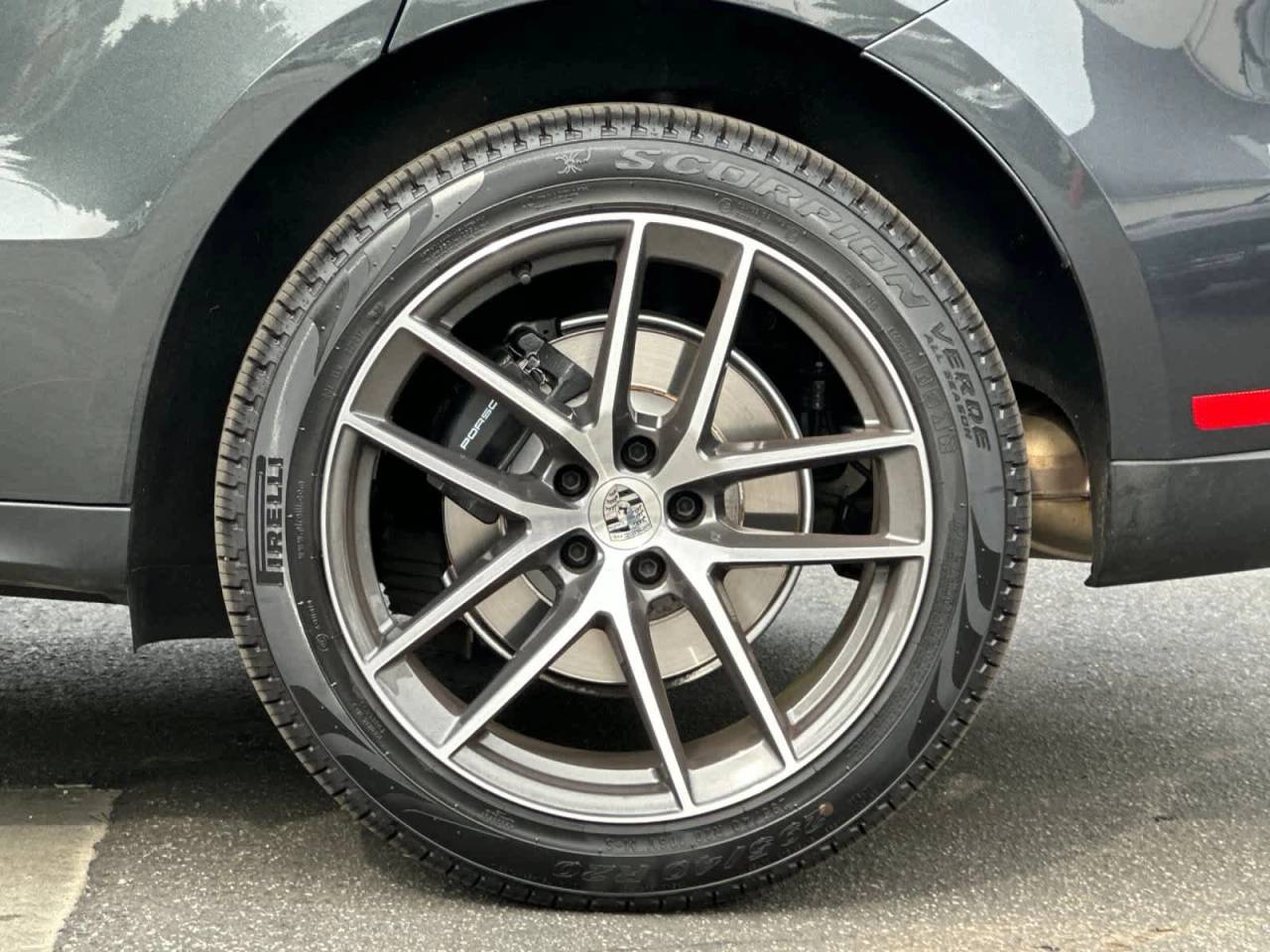 2025 Porsche Macan AWD