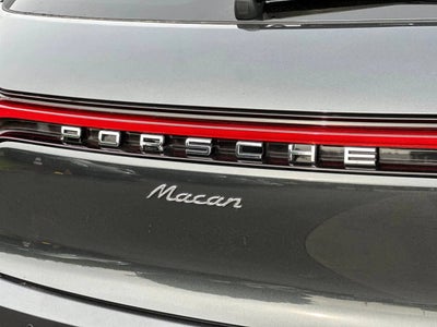 2025 Porsche Macan AWD
