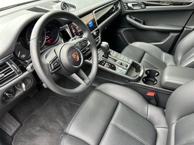 2025 Porsche Macan AWD