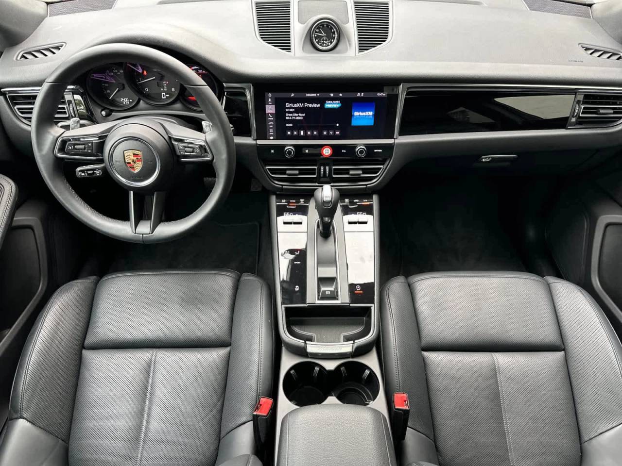 2025 Porsche Macan AWD