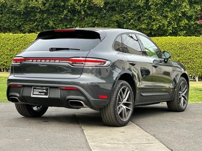 2025 Porsche Macan AWD