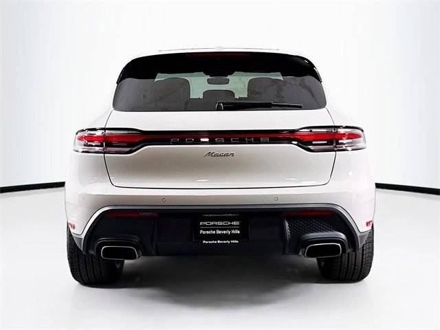 2025 Porsche Macan Base