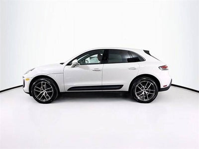 2025 Porsche Macan Base