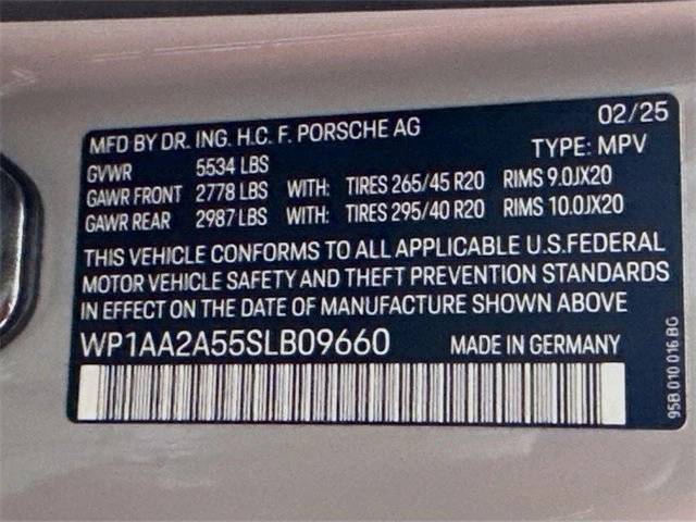 2025 Porsche Macan Base