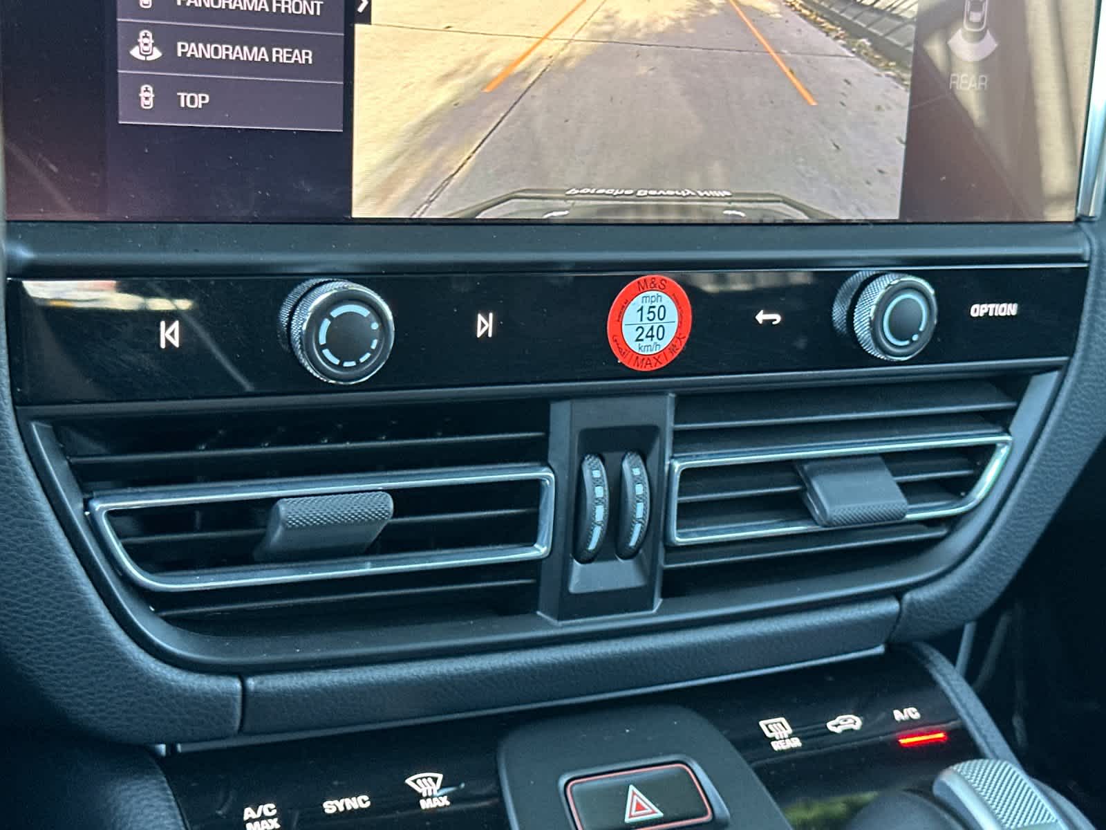 2025 Porsche Macan Base