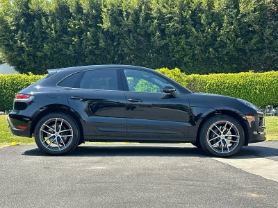 2025 Porsche Macan Base
